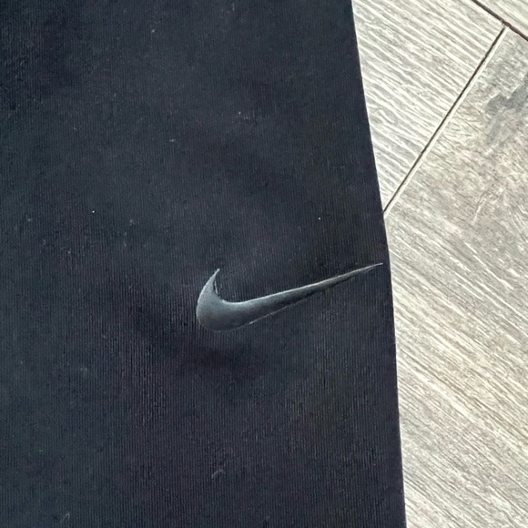 Nike Peleton dri-fit leggings. Size small - Picture 9 of 12